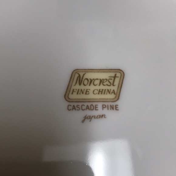 3 Cascade Pine Dessert Plates - I found them! - Picture 4 of 5